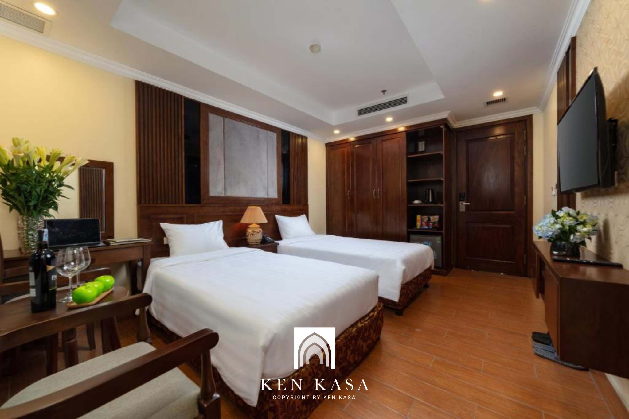 Phòng deluxe twin tại The West Hotel & Spa 